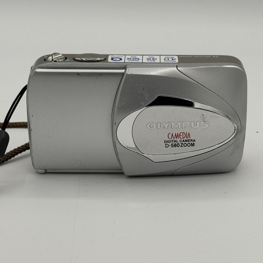 Olympus Camedia D-580 Zoom Digital Camera 4.0MP Silver Tested Working